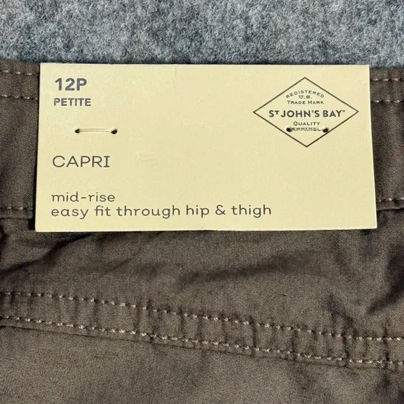 St Johns Bay Womens 12P Petite Capri Cargo Pants Taupe Shadow NEW With Tags - Picture 2 of 9